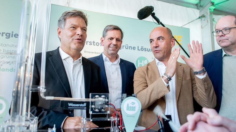 Bundeswirtschaftsminister Robert Habeck sieht beim Aufbau einer Wasserstoffwirtschaft viel Potenzial im Nordwesten Deutschlands. 