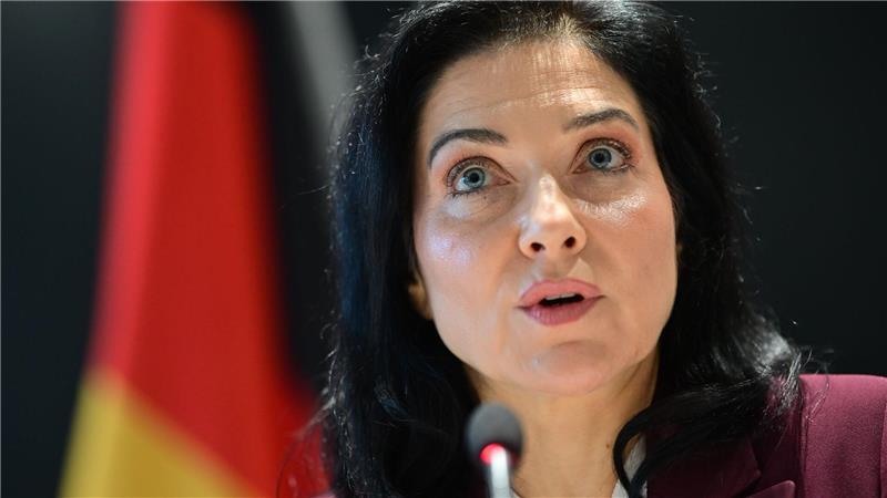 Bundeswirtschaftsministerin Katherina Reiche (CDU) ist für eine Zusammenarbeit mit den Niederlanden bei der Gasförderung. (Archivbild)