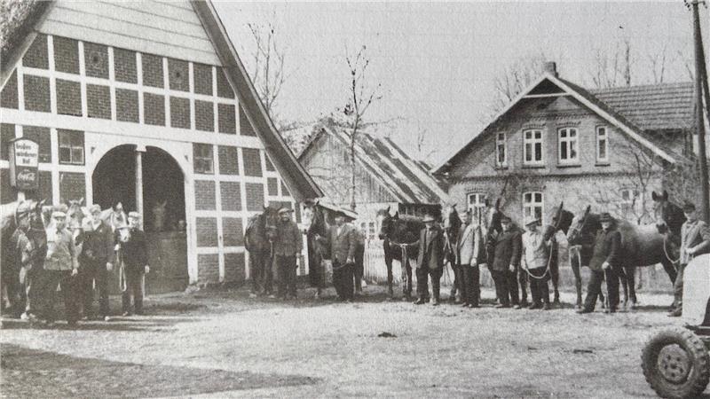 Hengste, Stolz und Dauerwellen: Die Deckstation in Großenwörden Burkhard Wick hat alles rund um die Hannoveranerzucht und die Deckstelle Großenwörden gesammelt.