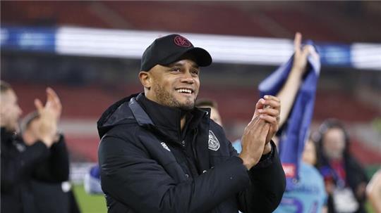 Burnley-Trainer Vincent Kompany steht wohl vor einem Wechsel zum FC Bayern.