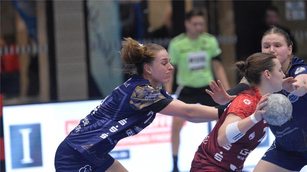 Buxtehuder SV - HSG Bensheim/Auerbach in der Halle Nord am 30. Dezember 2025.