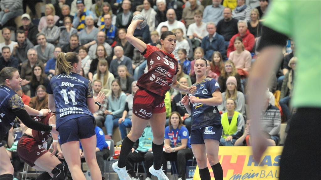 Buxtehuder SV - HSG Bensheim/Auerbach in der Halle Nord am 30. Dezember 2025.