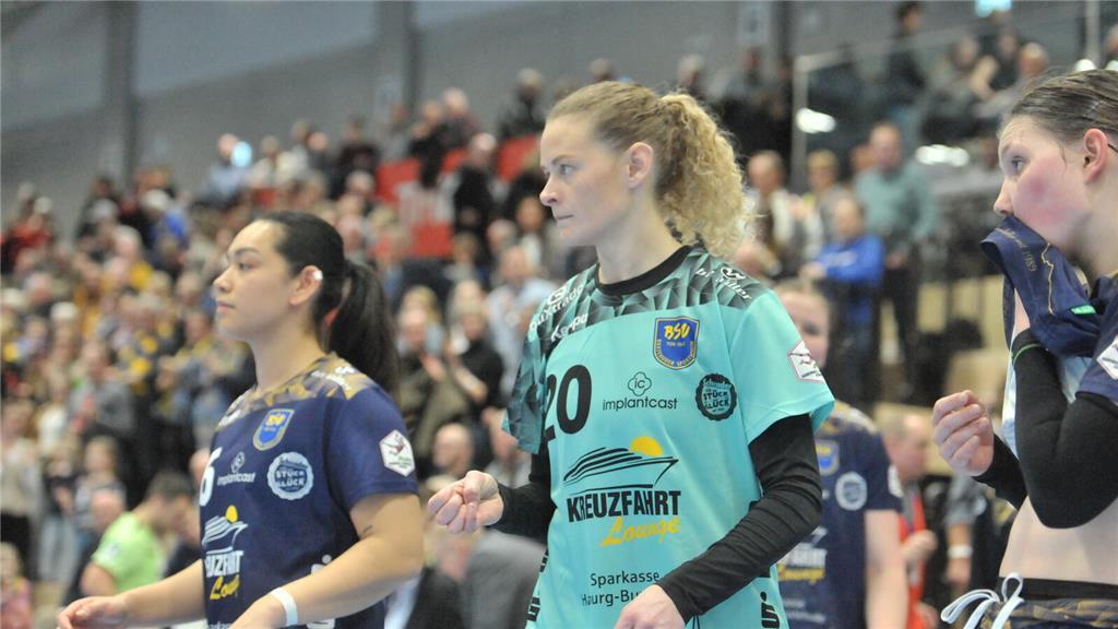 Buxtehuder SV - HSG Bensheim/Auerbach in der Halle Nord am 30. Dezember 2025.