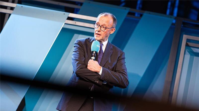 CDU-Chef Friedrich Merz geht weiter auf Konfrontation mit Bundeswirtschaftsminister Robert Habeck von den Grünen.