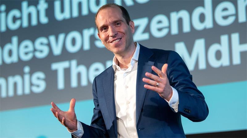 Zwölf-Punkte-Plan gegen Antisemitismus – Kritik am Senat CDU-Fraktionschef Dennis Thering hat einen 12-Punkte-Aktionsplan gegen Antisemitismus vorgelegt. (Archivbild)