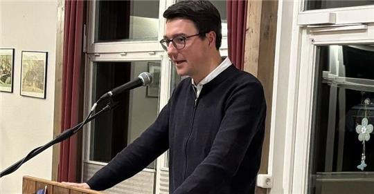 CDU-Kandidat präsentiert seine Vision: Christoph Frauenpreiß spricht im Bülkauer Bürgerhus.