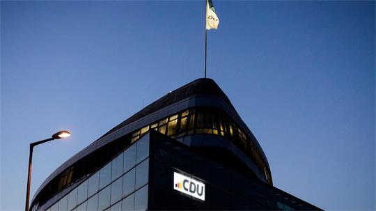 CDU und CSU fallen in der aktuellen YouGov Sonntagsfrage auf ein Tief. (Symbolbild)