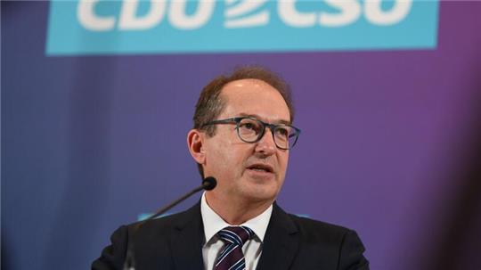CSU-Landesgruppenchef Alexander Dobrindt: Kanzler Scholz sollte zur Aufklärung von Widersprüchen in der Taurus-Debatte beitragen.