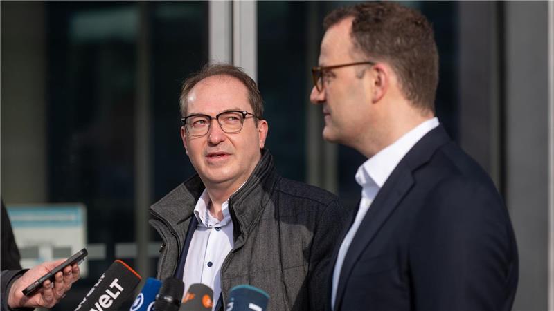 Wirtschaftsturbulenzen setzen Union und SPD unter Druck CSU-Landesgruppenchef Dobrindt hält schnelle Einigung auf neue Regierung für nötig.