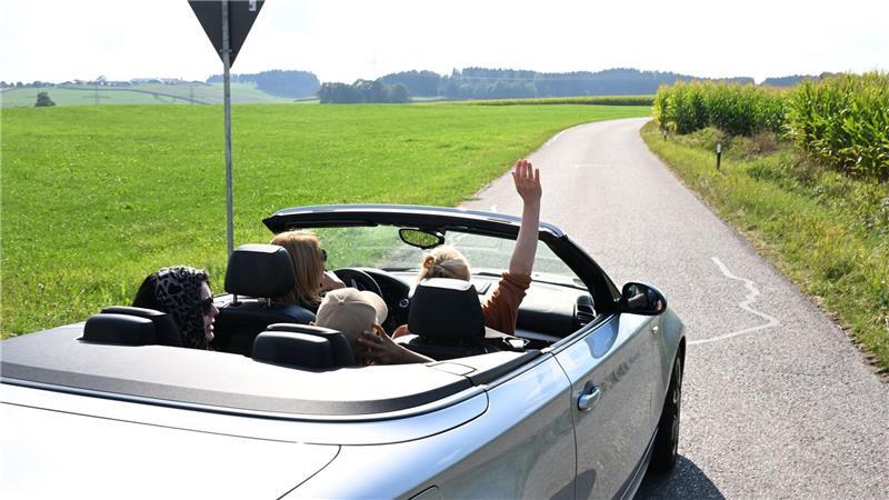 Vom Statussymbol zum Ladenhüter? Einbruch bei Cabrio-Verkauf Cabrios stehen für einen bestimmten Lifestyle, sind aber aus der Mode gekommen. (Archivbild)