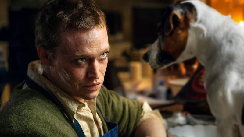 Caleb Landry Jones beeindruckt in „DogMan“ Caleb Landry Jones spielt die Hauptrolle in Luc Bessons neuem Film „DogMan“.
