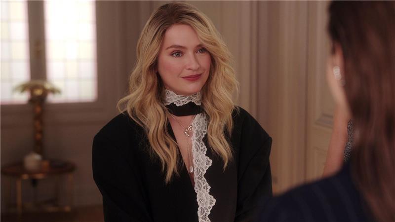„Emily in Paris“ ohne Camille Camille Razat als Camille in der Serie „Emily in Paris“.