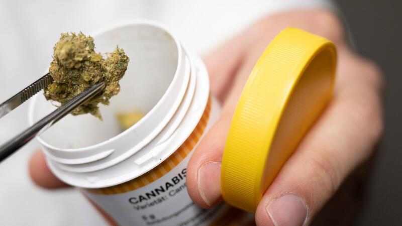 Einfach Kiffen auf Rezept Cannabis kann seit 2017 als Arzneimittel verschrieben werden. (Archivlbild)