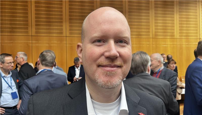 Carl Parnham, Werkleiter bei Dow in Stade.