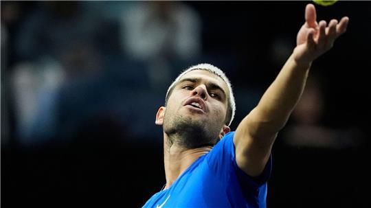 Carlos Alcaraz gewinnt sein Erstrundenmatch in Tokio trotz zwischenzeitlicher Probleme mit dem Fuß. (Archivbild)