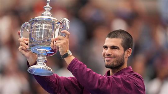 Carlos Alcaraz hat sein Comeback auf dem Tennis-Court angekündigt. (Archivbild)