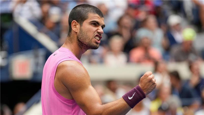 Traumduell: Sinner und Alcaraz spielen um Titel und Nummer 1 Carlos Alcaraz spielt bei den US Open um den Titel - und um Weltranglistenplatz eins.