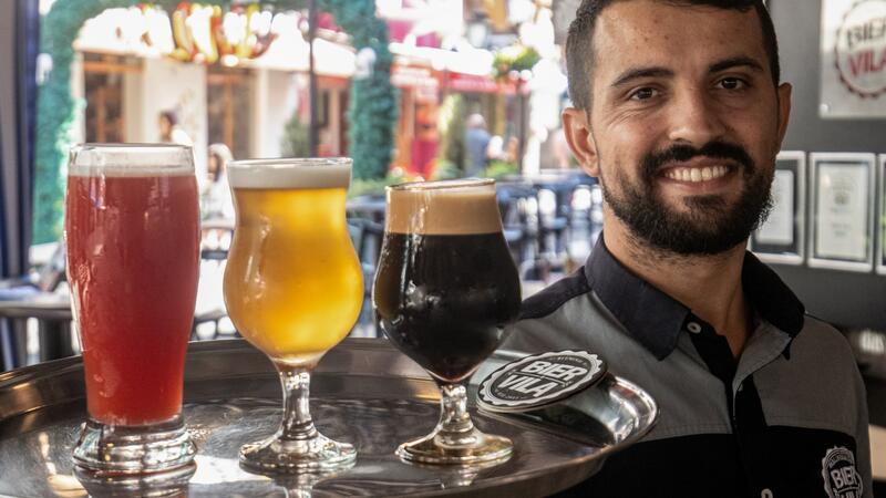 Fachwerk, Bier und Apfelstrudel in Brasilien Carlos hat alles zu deutschen Biersorten gelernt.