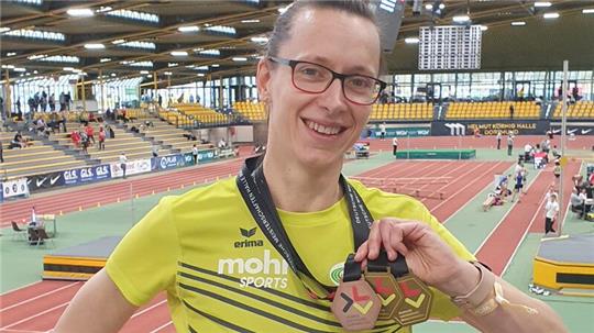 Carola Novak gewann in Dortmund zwei Goldmedaillen und ein Mal Bronze.