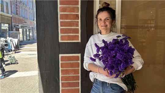 Carolin Dörich eröffnet am 2. Mai ihr Geschäft Caro Flowers in der Hökerstraße 4 in Stade.