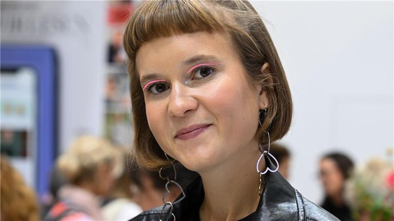 Welche Autoren bei BookTok besonders gut ankommen Caroline Wahl landete mit ihrem Debüt „22 Bahnen“ einen Bestseller. (Archivbild)