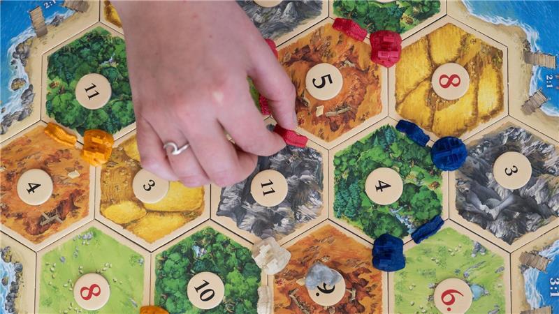 „Catan“ als Film und Serie - Netflix kauft die Rechte „Catan“ wird weltweit und millionenfach gespielt. (Archivbild)