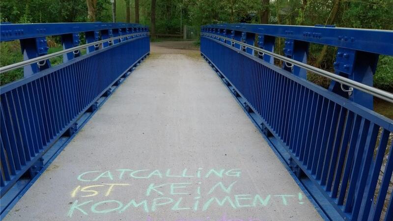 Catcalling ist kein Kompliment. Es klingt so banal: ein Spruch, ein hinterher Pfeifen bei der Joggingrunde. Wann beginnt die Belästigung?