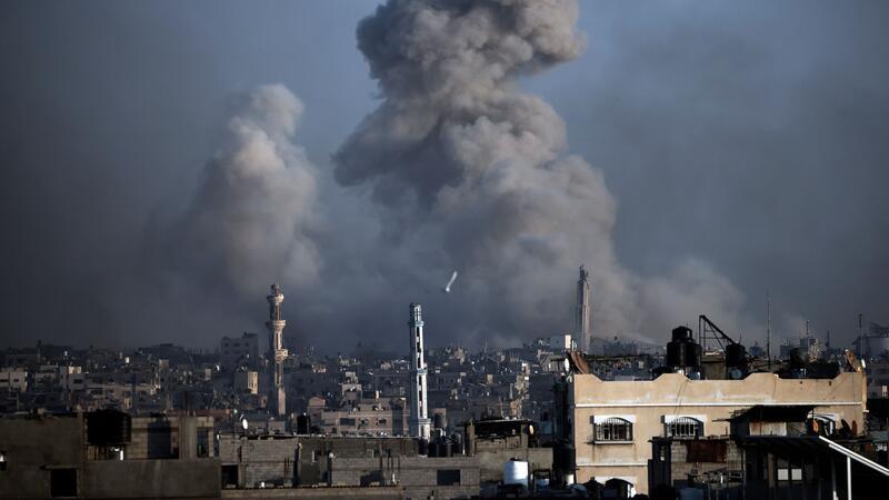 Nahost: UN-Experte warnt vor „massiver Katastrophe“ Chan Junis wird von israelischen Bombardierungen getroffen.