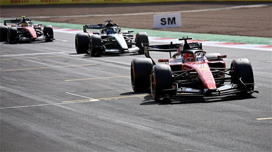 Charles Leclerc bleibt in Silverstone cool.