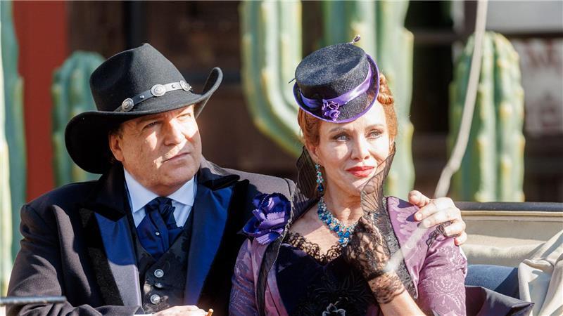 Charmant und gefährlich: Francis Fulton-Smith und Sonja Kirchberger als Gangsterpaar. 