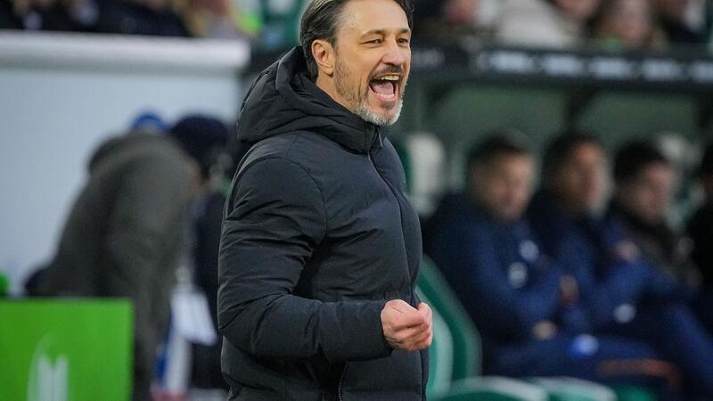 VfL-Geschäftsführer Schäfer: Kovac bleibt Wolfsburgs Trainer Chef-Trainer Niko Kovac von Wolfsburg reagiert an der Seitenlinie.