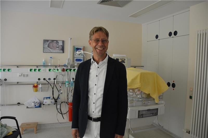 Chef der Klinik für Kinder und Jugendliche: Dr. Markus Krüger, selbst Vater von fünf Kindern. Fotos: Stephan