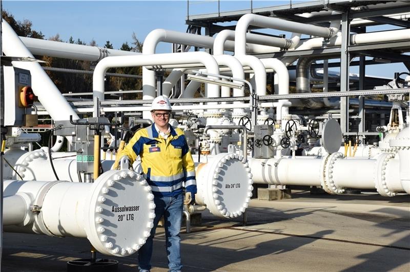 Dow betreibt Europas größtes Salzbergwerk Chef des Aussolungsbergwerkes in Ohrensen: Ingenieur Christian Duryn (42). Fotos: Strüning