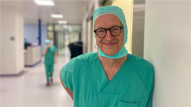 Chefarzt Dr. Hans-Wolfram Körner am Dienstag im OP des Buxtehuder Elbe Klinikums.