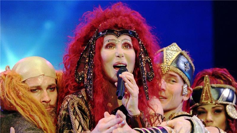 „Scheine das längste Leben von allen zu haben“: Cher wird 80 Cher ist bekannt für ihre Kostüme. (Archivbild)