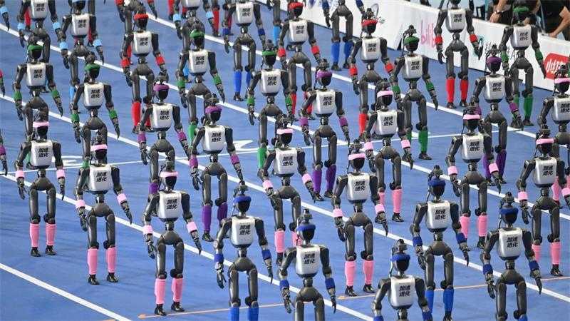 Roboter aus China unterbietet Weltrekord über 100 Meter China investiert viel Geld in die Entwicklung humanoider Roboter.