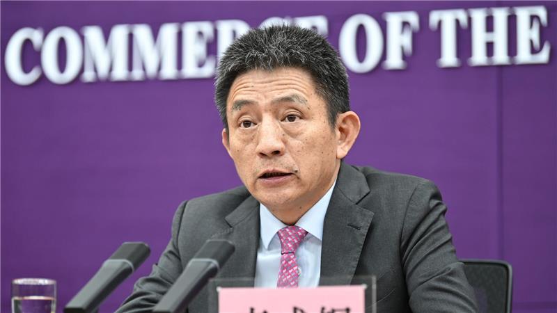 China will auf Vorteile im Welthandel verzichten Chinas internationaler Chefverhandler Li Chenggang kommentierte Li Qiangs Ankündigung.