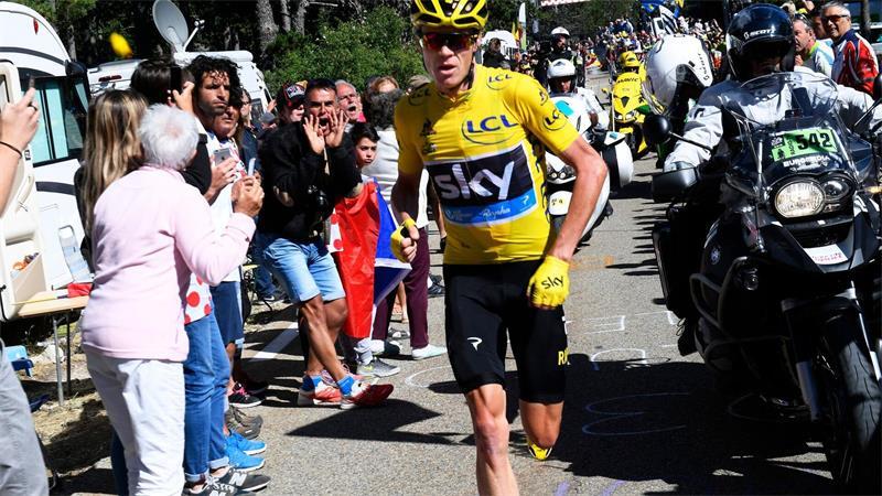 Frauen-Tour erklimmt Mythos Ventoux: „Können alles schaffen“ Chri Froome musste einst den Berg hinauflaufen. (Archivbild)