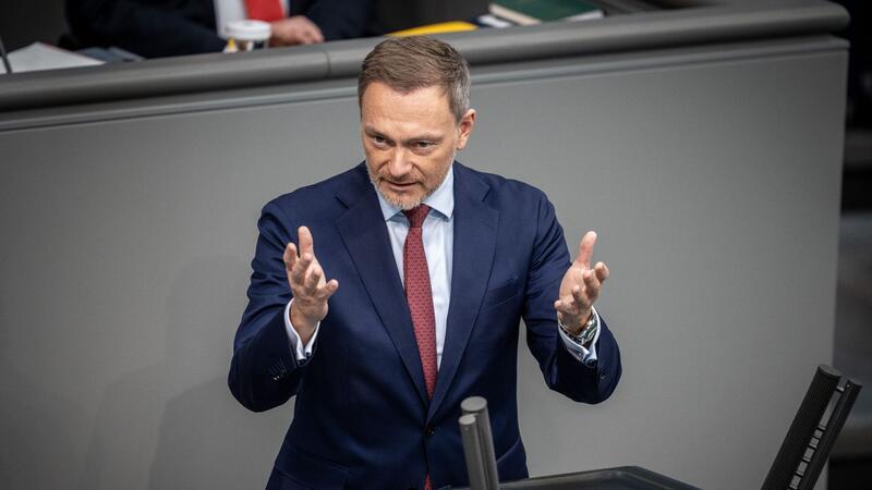 Opposition wirft Ampel verfehlte Haushaltspolitik vor Christian Lindner: „Wir machen uns auf den Weg zur finanzpolitischen Normalität.“