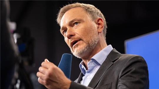 Christian Lindner hat die Ministerien zum Sparen aufgerufen, mehrere Ressorts fordern allerdings mehr Geld.