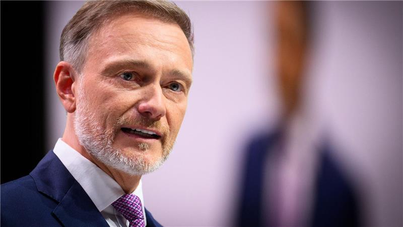 Kubicki beschwört Aufbruch der FDP - Zielmarke zehn Prozent Christian Lindner wünscht dem neuen FDP-Bundeschef Kubicki viel „Fortune“. (Archivbild)