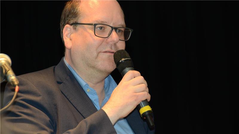 Nach weiteren Wolfsrissen in Cuxhaven: Politik fordert Abschussregelung Christian Meyer (Grüne), Umweltminister in Niedersachsen, sieht in der Thematik Wolf den Bund in der Verantwortung.