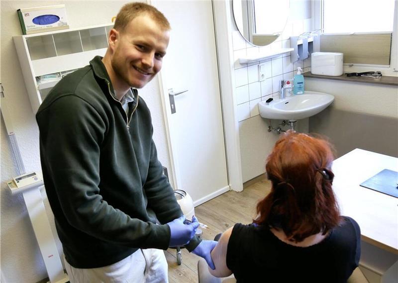 Christian Niebuhr studiert Medizin im 5. Jahr in Hannover und hat in der Landarztpraxis zum Felde in Selsingen sein Blockpraktikum absolviert.