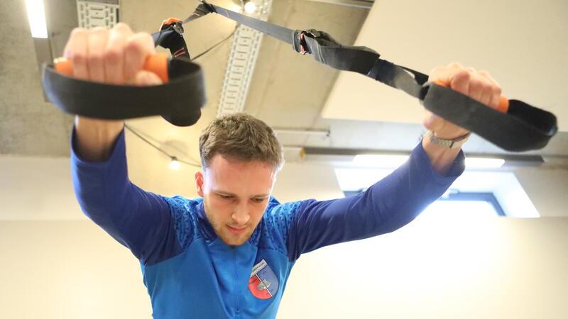 D/A-Kicker verpasst 70 Pflichtspiele – Christian Rusch erlebt schmerzhafte Jahre Christian Rusch trainiert fast täglich im Fitnessstudio.