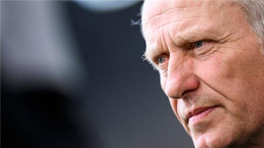 Christian Streich trainiert die Freiburger Profis seit der Winterpause der Spielzeit 2011/2012.