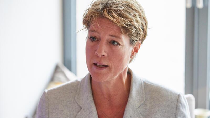 Sorgerechtsstreit um Kinder von Block House-Erbin eskaliert - Vater in Dänemark überfallen Christina Block, Unternehmerin, gibt in einem Restaurant an der Kleinen Alster am Jungfernstieg ein Pressegespräch.