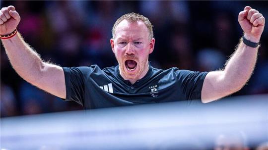 Christoph Herzog freut sich auf das Halbfinale im Sitzvolleyball.