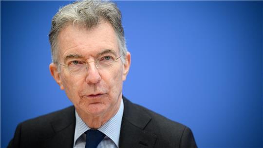 Christoph Heusgen, Vorsitzender der Münchner Sicherheitskonferenz (MSC), äußert sich in der Bundespressekonferenz zur bevorstehenden Münchner Sicherheitskonferenz und zum Munich Security Report 2025.
