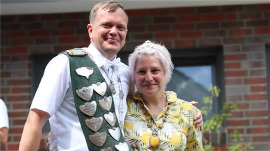 Claas Meyer und seine Königin: Tina Meyer hat mit dem Schützenwesen eigentlich nichts am Hut.