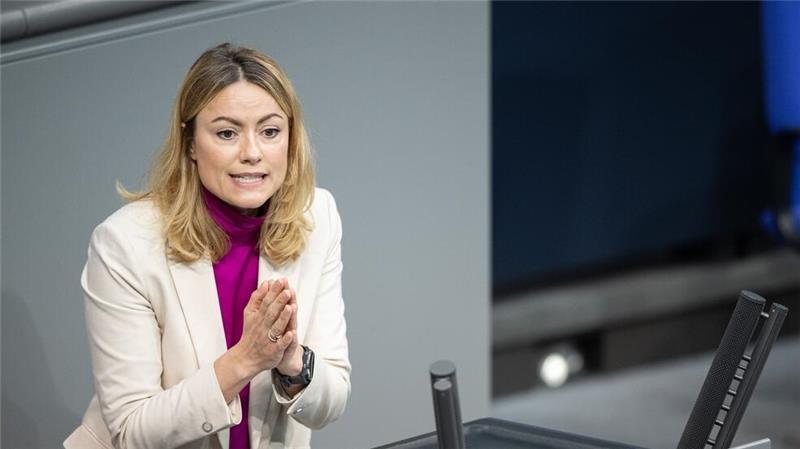 Unerlaubte Einreise: Hauptherkunftsländer Syrien und Ukraine Clara Bünger möchte wissen, welche Fragebögen und Handlungsanweisungen die Bundespolizei an der Grenze nutzt, um herauszufinden, ob jemand Asyl beantragen will (Archivbild),